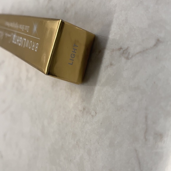 BrowLIGHTS Camera, Action! - Picture 3 of 3